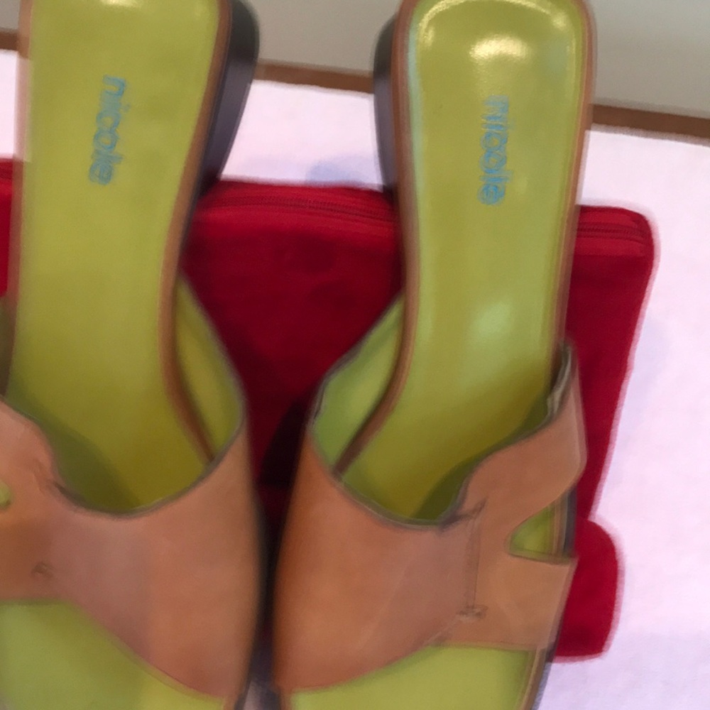Light brown 1” mule heel